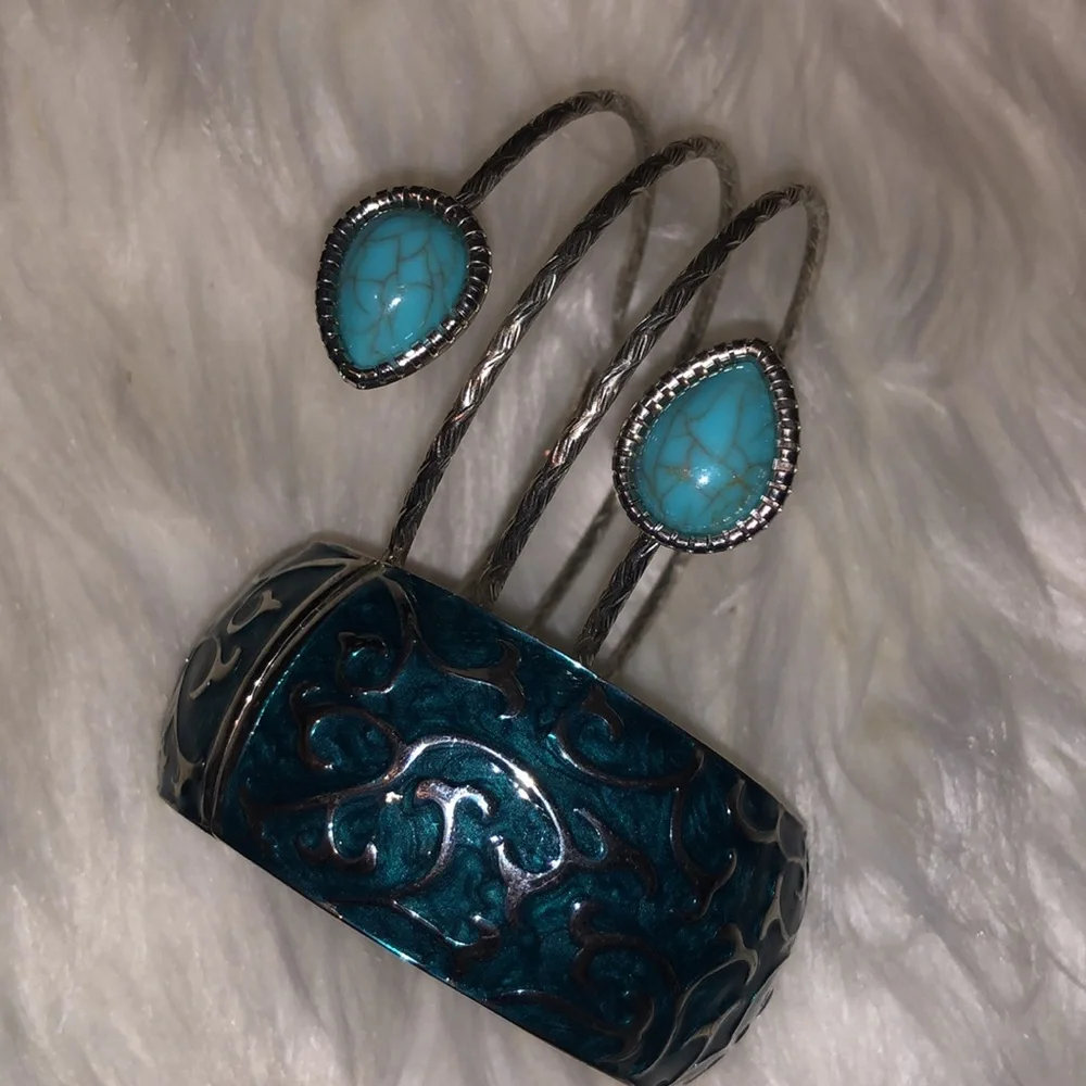 Fashion Jewelry Teal Must Haves - Picture 6 of 9